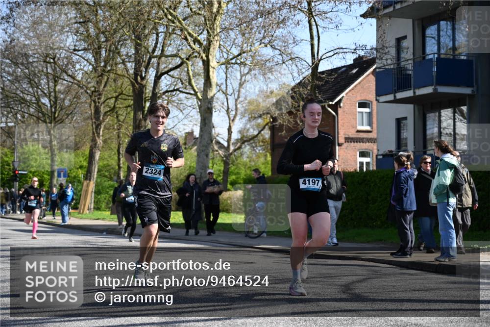 12.04.2026 - 45. Internationalen Wilhelmsburger Insellauf J. Mangold http://msf.ph/oto/9464524 12.04.2026 10:55:06 Ziel 2821, 2855, 4585, 2324, 4636, 5006, 5333, 4056, 5334, 4197, 5747, 5773, 5835, 5268, 4500, 5268, 4500, 4714, 3175, 4298, 5557 meine-sportfotos.de