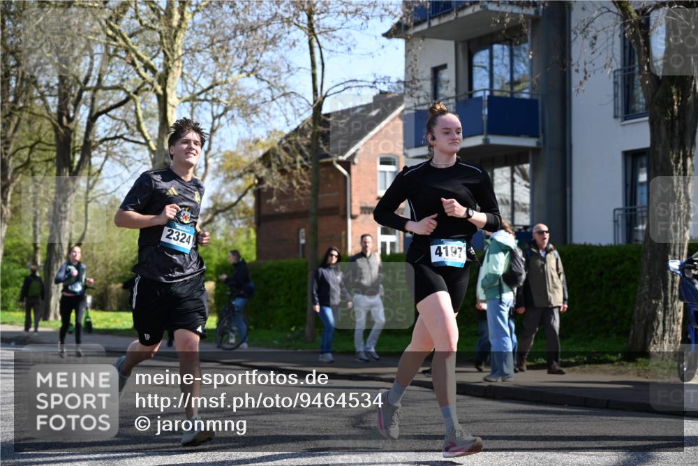 12.04.2026 - 45. Internationalen Wilhelmsburger Insellauf J. Mangold http://msf.ph/oto/9464534 12.04.2026 10:55:06 Ziel 2821, 2855, 4585, 2324, 4636, 5006, 5333, 4056, 5334, 4197, 5747, 5773, 5835, 5268, 4500, 5268, 4500, 4714, 3175, 4298, 5557 meine-sportfotos.de