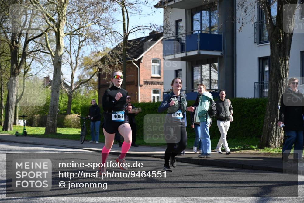 12.04.2026 - 45. Internationalen Wilhelmsburger Insellauf J. Mangold http://msf.ph/oto/9464551 12.04.2026 10:55:10 Ziel 2855, 4585, 2324, 4636, 5006, 5333, 4056, 5334, 4197, 5747, 5773, 5835, 5268, 4500, 4714, 3175, 4298, 5557, 2349 meine-sportfotos.de
