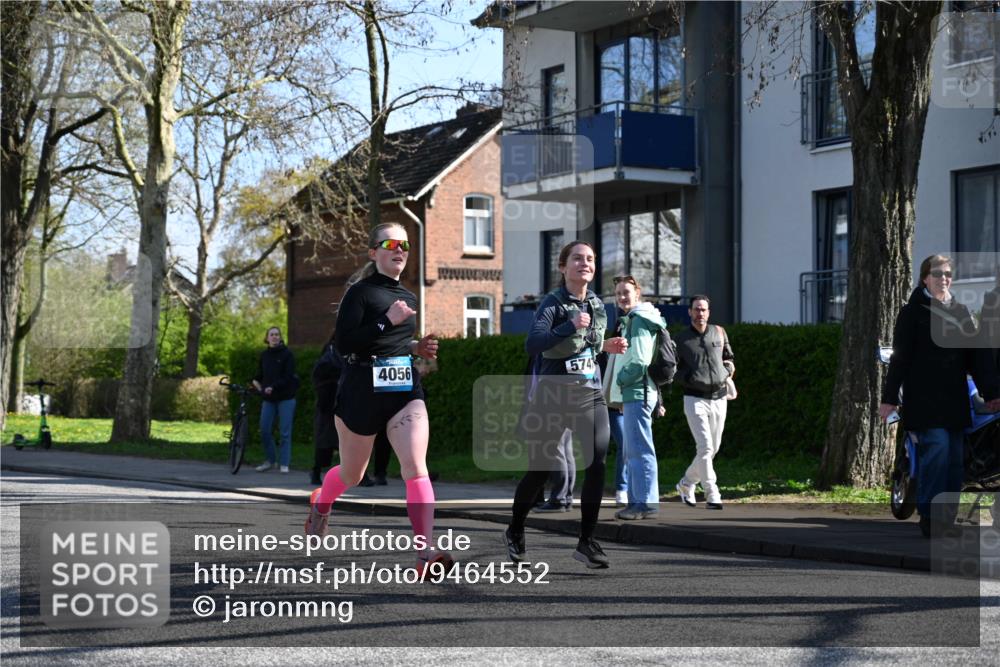 12.04.2026 - 45. Internationalen Wilhelmsburger Insellauf J. Mangold http://msf.ph/oto/9464552 12.04.2026 10:55:10 Ziel 2855, 4585, 2324, 4636, 5006, 5333, 4056, 5334, 4197, 5747, 5773, 5835, 5268, 4500, 4714, 3175, 4298, 5557, 2349 meine-sportfotos.de