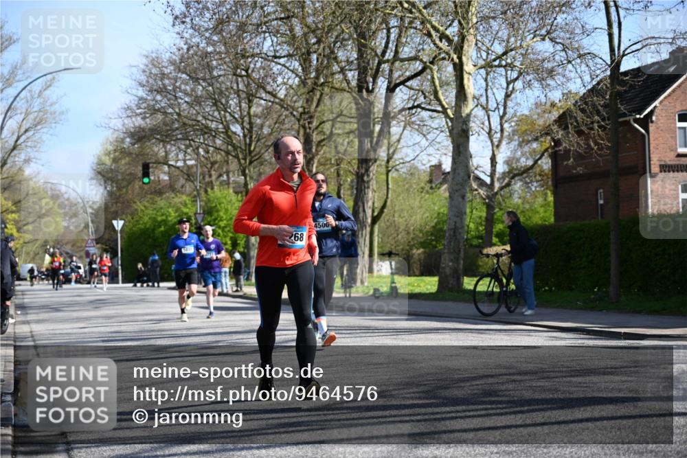 12.04.2026 - 45. Internationalen Wilhelmsburger Insellauf J. Mangold http://msf.ph/oto/9464576 12.04.2026 10:55:14 Ziel 2324, 4636, 5006, 5333, 4056, 5334, 4197, 5747, 5773, 5835, 5268, 4500, 4714, 3175, 4298, 4298, 5557, 2349, 3118, 5822 meine-sportfotos.de