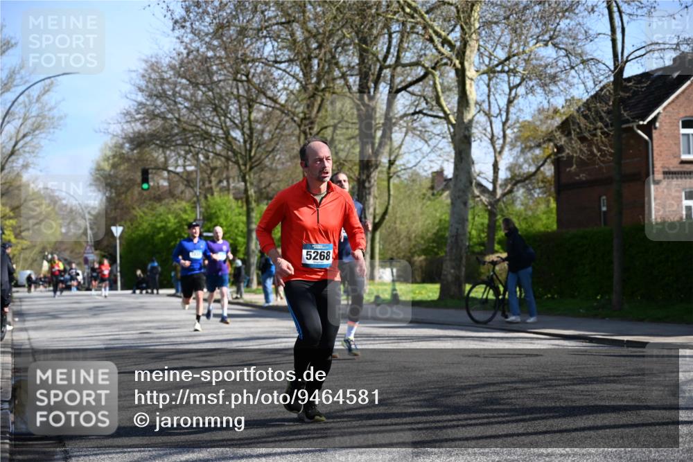12.04.2026 - 45. Internationalen Wilhelmsburger Insellauf J. Mangold http://msf.ph/oto/9464581 12.04.2026 10:55:15 Ziel 4636, 5006, 5333, 4056, 5334, 4197, 5747, 5773, 5835, 5268, 4500, 4714, 3175, 4298, 5557, 5557, 2349, 3118, 5822 meine-sportfotos.de