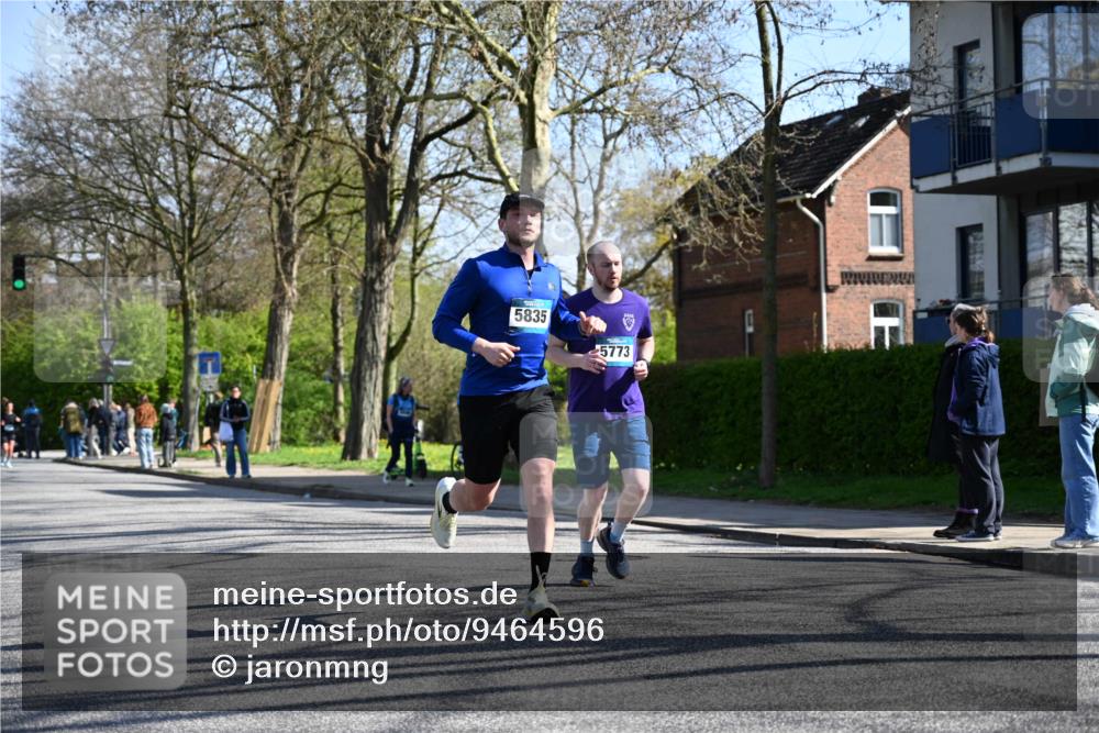 12.04.2026 - 45. Internationalen Wilhelmsburger Insellauf J. Mangold http://msf.ph/oto/9464596 12.04.2026 10:55:18 Ziel 4197, 5747, 5773, 5835, 5268, 4500, 4714, 3175, 4298, 5557, 2349, 3118, 5822, 3488, 2797, 2796 meine-sportfotos.de
