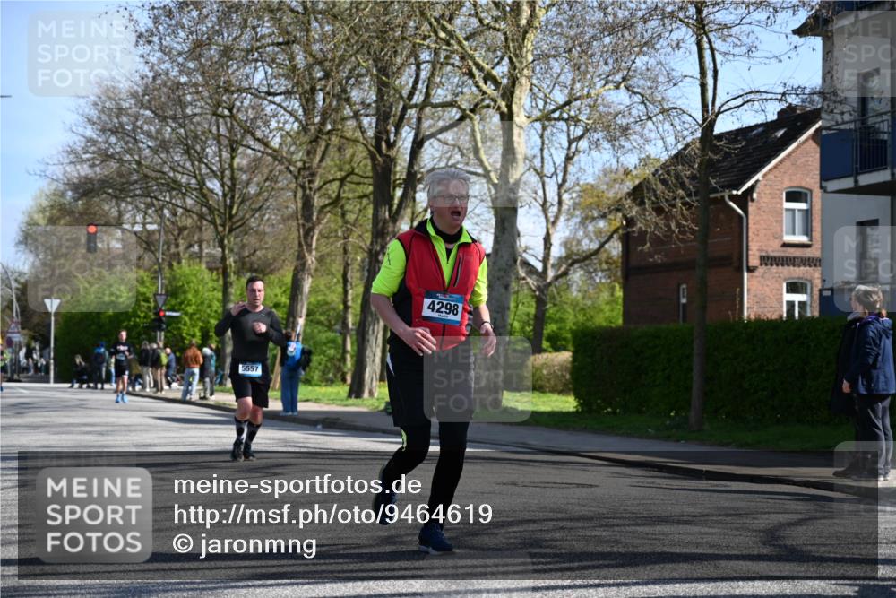 12.04.2026 - 45. Internationalen Wilhelmsburger Insellauf J. Mangold http://msf.ph/oto/9464619 12.04.2026 10:55:33 Ziel 4714, 3175, 4298, 5557, 2349, 3118, 5822, 3488, 2797, 2796, 2921, 2808, 3916, 4494, 5047, 4070, 5771 meine-sportfotos.de