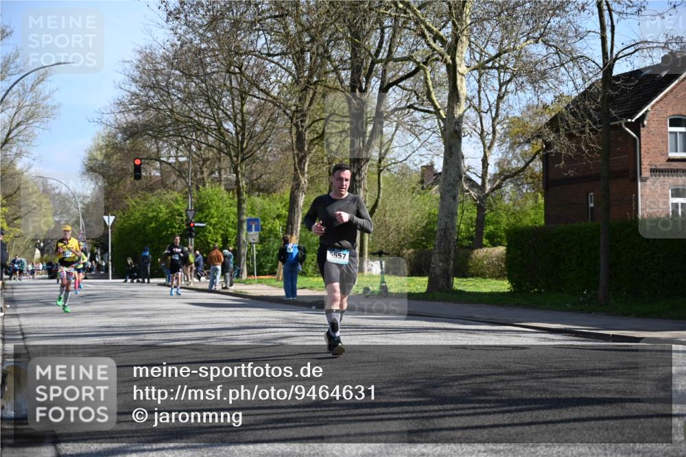 12.04.2026 - 45. Internationalen Wilhelmsburger Insellauf J. Mangold http://msf.ph/oto/9464631 12.04.2026 10:55:34 Ziel 4714, 3175, 4298, 5557, 2349, 3118, 5822, 3488, 2797, 2796, 2921, 2808, 2808, 3916, 4494, 5047, 4070, 5771, 4549 meine-sportfotos.de