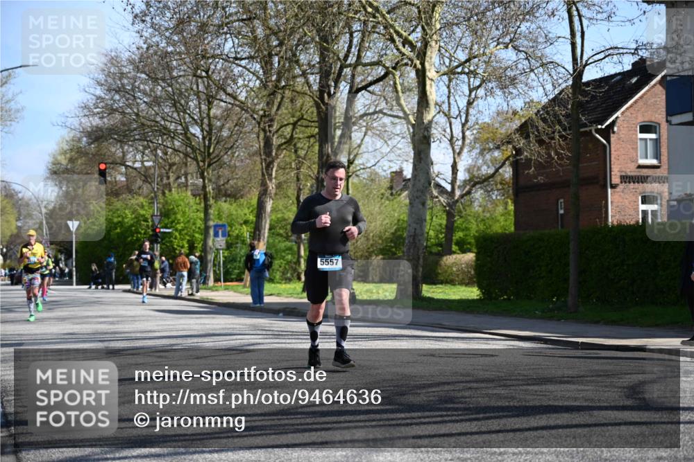 12.04.2026 - 45. Internationalen Wilhelmsburger Insellauf J. Mangold http://msf.ph/oto/9464636 12.04.2026 10:55:35 Ziel 4714, 3175, 4298, 5557, 2349, 3118, 3118, 5822, 3488, 2797, 2796, 2921, 2808, 3916, 4494, 5047, 4070, 5771, 4549 meine-sportfotos.de