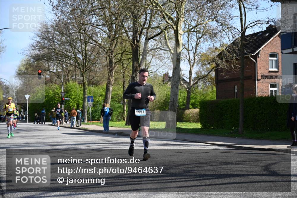 12.04.2026 - 45. Internationalen Wilhelmsburger Insellauf J. Mangold http://msf.ph/oto/9464637 12.04.2026 10:55:35 Ziel 4714, 3175, 4298, 5557, 2349, 3118, 3118, 5822, 3488, 2797, 2796, 2921, 2808, 3916, 4494, 5047, 4070, 5771, 4549 meine-sportfotos.de