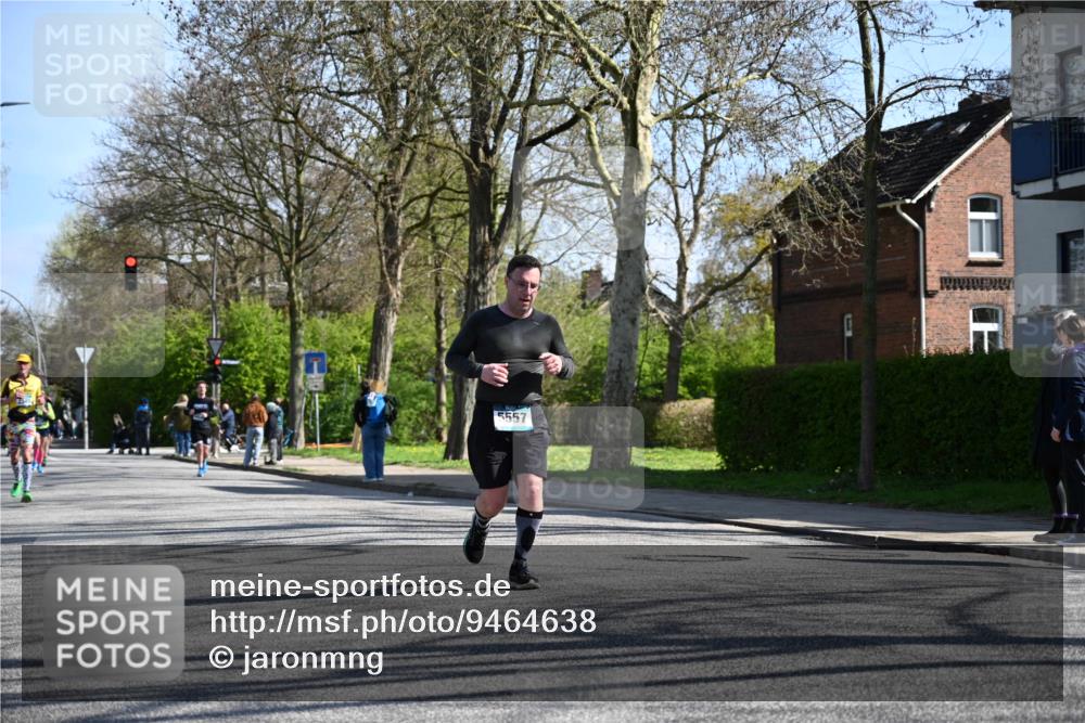 12.04.2026 - 45. Internationalen Wilhelmsburger Insellauf J. Mangold http://msf.ph/oto/9464638 12.04.2026 10:55:35 Ziel 4714, 3175, 4298, 5557, 2349, 3118, 3118, 5822, 3488, 2797, 2796, 2921, 2808, 3916, 4494, 5047, 4070, 5771, 4549 meine-sportfotos.de