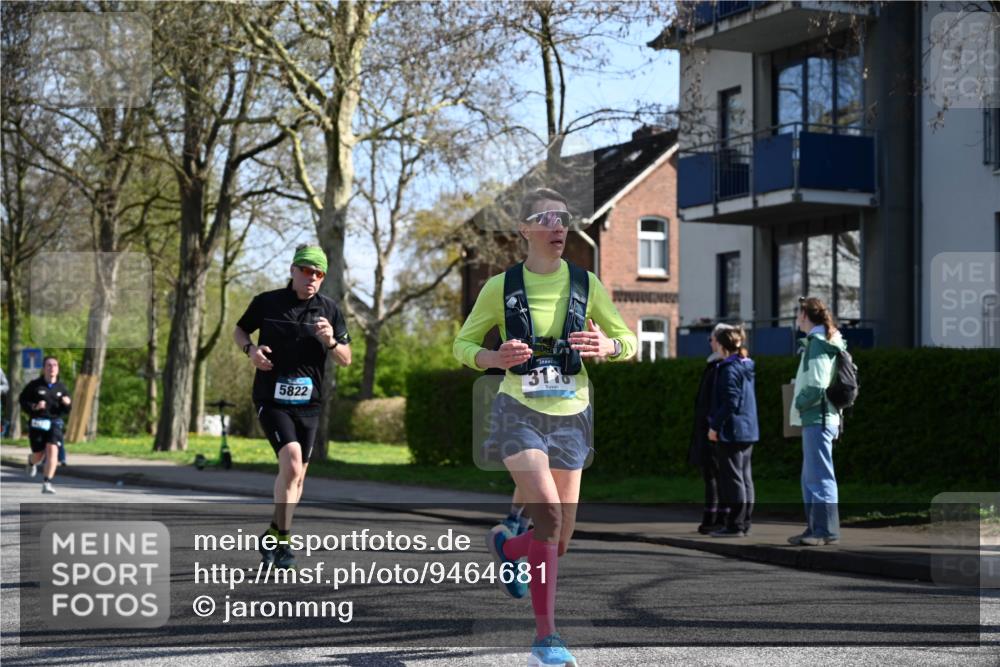 12.04.2026 - 45. Internationalen Wilhelmsburger Insellauf J. Mangold http://msf.ph/oto/9464681 12.04.2026 10:55:47 Ziel 3175, 4298, 5557, 2349, 3118, 5822, 3488, 2797, 2796, 2921, 2808, 3916, 4494, 5047, 4070, 5771, 4549, 4717, 2055, 5512, 2220 meine-sportfotos.de