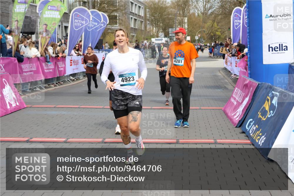 12.04.2026 - 45. Internationalen Wilhelmsburger Insellauf Strokosch-Dieckow http://msf.ph/oto/9464706 12.04.2026 13:13:59 Ziel 2080, 5819, 2064, 4923, 4281, 3984, 3810, 3268, 2062 meine-sportfotos.de