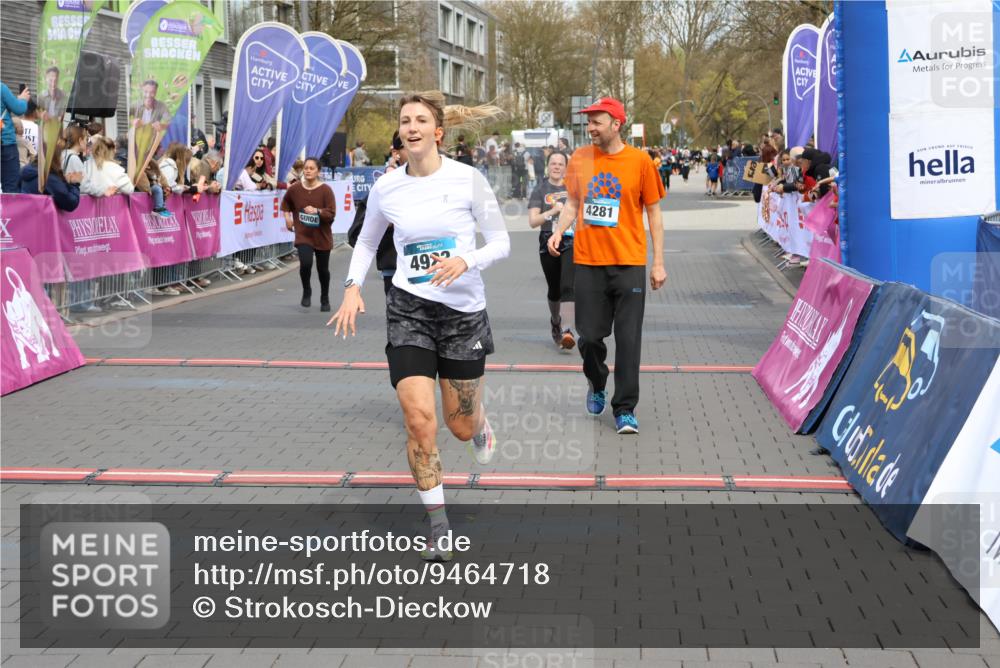 12.04.2026 - 45. Internationalen Wilhelmsburger Insellauf Strokosch-Dieckow http://msf.ph/oto/9464718 12.04.2026 13:13:59 Ziel 2080, 5819, 2064, 4923, 4281, 3984, 3810, 3268, 2062 meine-sportfotos.de