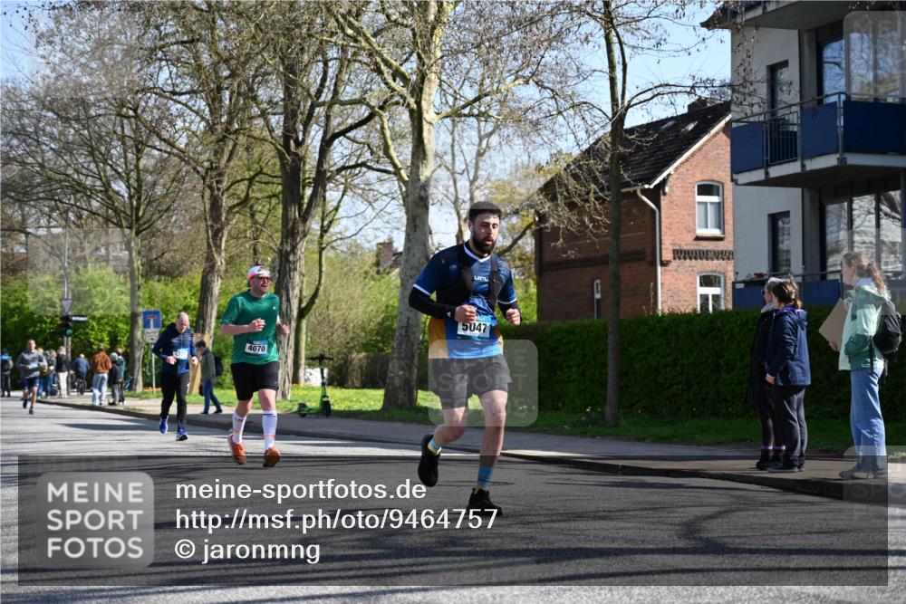 12.04.2026 - 45. Internationalen Wilhelmsburger Insellauf J. Mangold http://msf.ph/oto/9464757 12.04.2026 10:56:02 Ziel 5822, 3488, 2797, 2796, 2921, 2808, 3916, 4494, 5047, 4070, 5771, 4549, 4717, 4717, 2055, 5512, 2220, 4158, 2133, 2754, 4155, 2133, 2754, 4155, 2795, 3917, 5319, 5352, 2915, 3224 meine-sportfotos.de