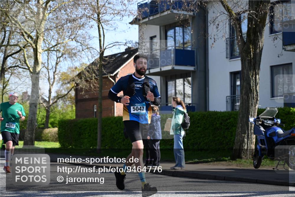 12.04.2026 - 45. Internationalen Wilhelmsburger Insellauf J. Mangold http://msf.ph/oto/9464776 12.04.2026 10:56:03 Ziel 3488, 2797, 2796, 2921, 2808, 3916, 4494, 5047, 4070, 5771, 4549, 4717, 2055, 5512, 2220, 4158, 2133, 2754, 4155, 2795, 3917, 5319, 5352, 2915, 3224, 4654 meine-sportfotos.de
