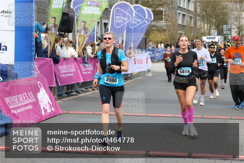 12.04.2026 - 45. Internationalen Wilhelmsburger Insellauf Strokosch-Dieckow http://msf.ph/oto/9464778 12.04.2026 13:13:56 Ziel 2080, 5819, 2064, 4923, 4281, 3984, 3810 meine-sportfotos.de