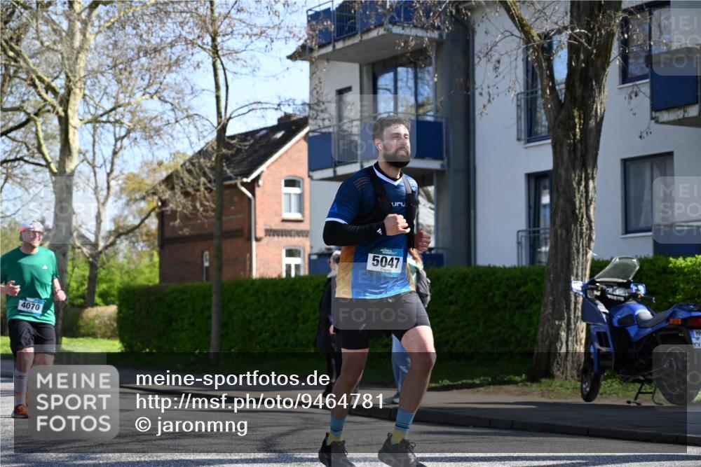 12.04.2026 - 45. Internationalen Wilhelmsburger Insellauf J. Mangold http://msf.ph/oto/9464781 12.04.2026 10:56:04 Ziel 3488, 2797, 2796, 2921, 2808, 3916, 4494, 5047, 4070, 5771, 4549, 4717, 2055, 5512, 2220, 4158, 2133, 2754, 4155, 2795, 3917, 5319, 5352, 2915, 3224, 4654 meine-sportfotos.de