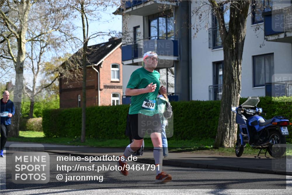 12.04.2026 - 45. Internationalen Wilhelmsburger Insellauf J. Mangold http://msf.ph/oto/9464791 12.04.2026 10:56:05 Ziel 3488, 2797, 2796, 2921, 2808, 3916, 4494, 5047, 4070, 5771, 4549, 4717, 2055, 2055, 5512, 2220, 4158, 2133, 2754, 4155, 2795, 3917, 5319, 5352, 2915, 3224, 4654 meine-sportfotos.de