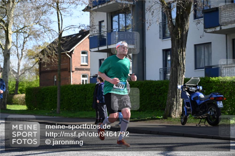 12.04.2026 - 45. Internationalen Wilhelmsburger Insellauf J. Mangold http://msf.ph/oto/9464792 12.04.2026 10:56:05 Ziel 3488, 2797, 2796, 2921, 2808, 3916, 4494, 5047, 4070, 5771, 4549, 4717, 2055, 2055, 5512, 2220, 4158, 2133, 2754, 4155, 2795, 3917, 5319, 5352, 2915, 3224, 4654 meine-sportfotos.de