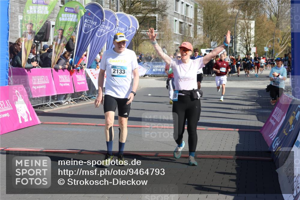 12.04.2026 - 45. Internationalen Wilhelmsburger Insellauf Strokosch-Dieckow http://msf.ph/oto/9464793 12.04.2026 10:56:55 Ziel 4158, 2133, 2754, 4155, 2795, 3917 meine-sportfotos.de