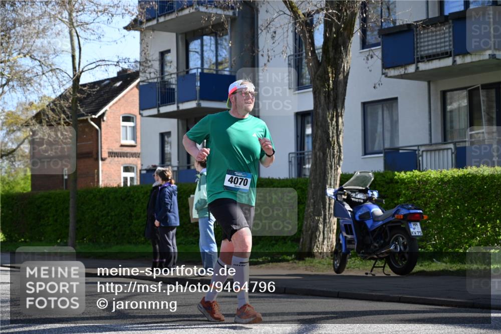 12.04.2026 - 45. Internationalen Wilhelmsburger Insellauf J. Mangold http://msf.ph/oto/9464796 12.04.2026 10:56:06 Ziel 3488, 2797, 2796, 2921, 2808, 3916, 4494, 5047, 4070, 5771, 4549, 4717, 2055, 5512, 2220, 4158, 2133, 2754, 4155, 2795, 2795, 3917, 5319, 5352, 2915, 3224, 4654 meine-sportfotos.de