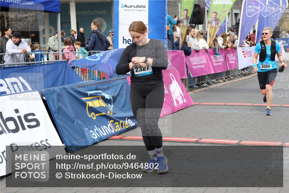 12.04.2026 - 45. Internationalen Wilhelmsburger Insellauf Strokosch-Dieckow http://msf.ph/oto/9464802 12.04.2026 13:13:55 Ziel 2080, 5819, 2064, 4923, 4281, 3984, 3810 meine-sportfotos.de