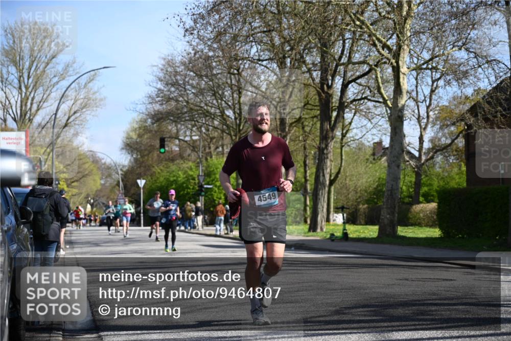 12.04.2026 - 45. Internationalen Wilhelmsburger Insellauf J. Mangold http://msf.ph/oto/9464807 12.04.2026 10:56:07 Ziel 2797, 2796, 2921, 2808, 3916, 4494, 5047, 4070, 5771, 4549, 4717, 2055, 5512, 2220, 4158, 2133, 2754, 4155, 2795, 3917, 3917, 5319, 5352, 2915, 3224, 4654, 3059, 3187 meine-sportfotos.de
