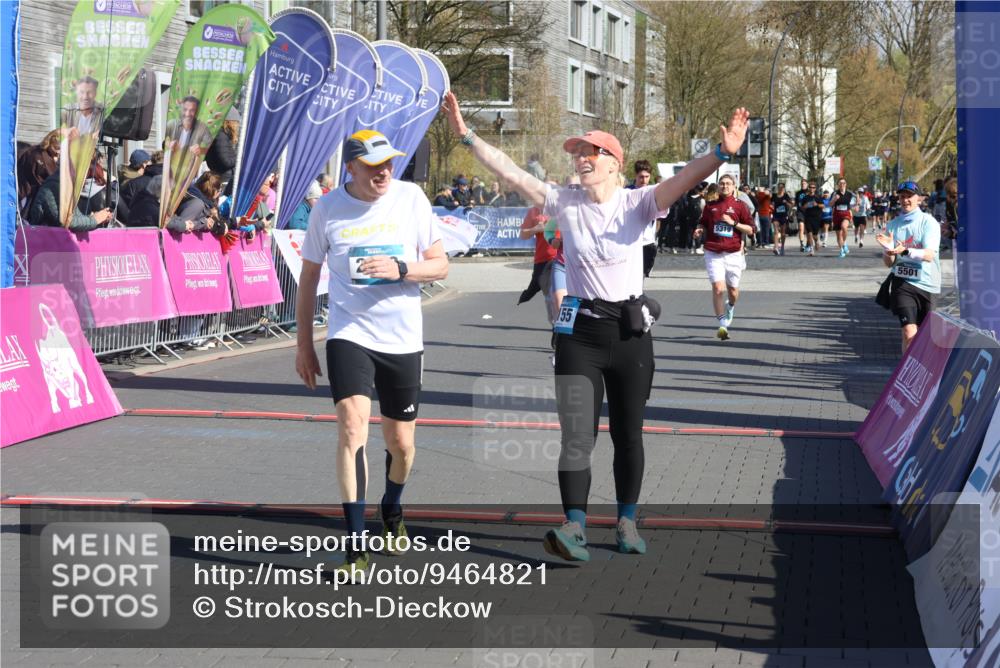 12.04.2026 - 45. Internationalen Wilhelmsburger Insellauf Strokosch-Dieckow http://msf.ph/oto/9464821 12.04.2026 10:56:55 Ziel 4158, 2133, 2754, 4155, 2795, 3917 meine-sportfotos.de