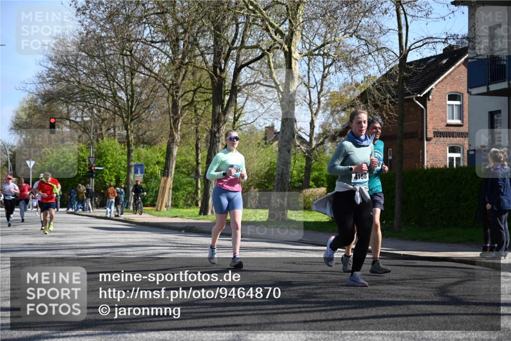 12.04.2026 - 45. Internationalen Wilhelmsburger Insellauf J. Mangold http://msf.ph/oto/9464870 12.04.2026 10:56:21 Ziel 4494, 5047, 4070, 5771, 4549, 4717, 2055, 5512, 2220, 4158, 2133, 2754, 4155, 2795, 3917, 5319, 5352, 2915, 3224, 4654, 3059, 3187, 4448, 2912, 2913, 4927, 2791, 2067, 4321, 2744, 5508 meine-sportfotos.de