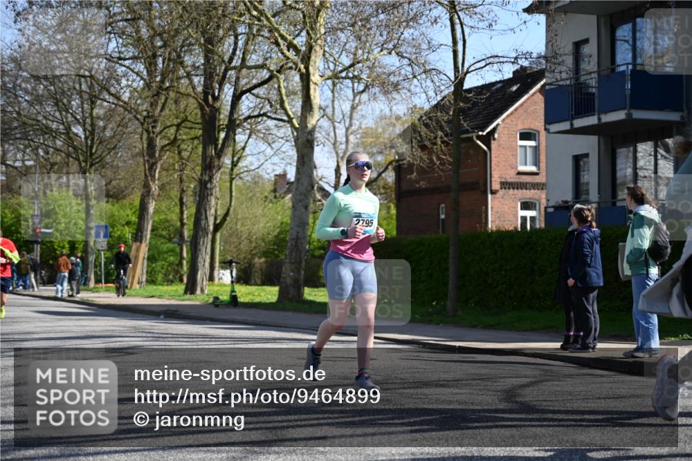 12.04.2026 - 45. Internationalen Wilhelmsburger Insellauf J. Mangold http://msf.ph/oto/9464899 12.04.2026 10:56:23 Ziel 4549, 4717, 2055, 5512, 2220, 4158, 2133, 2754, 4155, 2795, 3917, 5319, 5352, 2915, 3224, 4654, 3059, 3187, 4448, 2912, 2913, 4927, 2791, 2067, 4321, 2744, 5508, 4388 meine-sportfotos.de