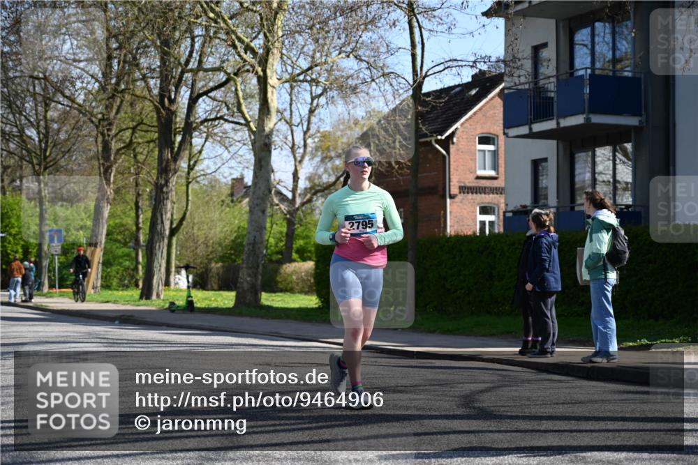 12.04.2026 - 45. Internationalen Wilhelmsburger Insellauf J. Mangold http://msf.ph/oto/9464906 12.04.2026 10:56:23 Ziel 4549, 4717, 2055, 5512, 2220, 4158, 2133, 2754, 4155, 2795, 3917, 5319, 5352, 2915, 3224, 4654, 3059, 3187, 4448, 2912, 2913, 4927, 2791, 2067, 4321, 2744, 5508, 4388 meine-sportfotos.de