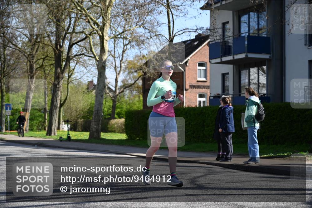 12.04.2026 - 45. Internationalen Wilhelmsburger Insellauf J. Mangold http://msf.ph/oto/9464912 12.04.2026 10:56:23 Ziel 4549, 4717, 2055, 5512, 2220, 4158, 2133, 2754, 4155, 2795, 3917, 5319, 5352, 2915, 3224, 4654, 3059, 3187, 4448, 2912, 2913, 4927, 2791, 2067, 4321, 2744, 5508, 4388 meine-sportfotos.de