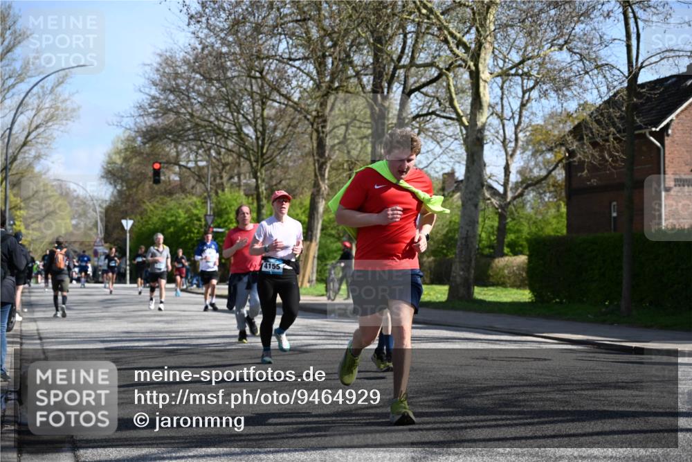 12.04.2026 - 45. Internationalen Wilhelmsburger Insellauf J. Mangold http://msf.ph/oto/9464929 12.04.2026 10:56:27 Ziel 4717, 2055, 5512, 2220, 4158, 2133, 2754, 4155, 2795, 3917, 5319, 5352, 2915, 3224, 4654, 4654, 3059, 3187, 4448, 2912, 2913, 4927, 2791, 2067, 4321, 2744, 5508, 4388, 2579, 2458, 5845, 5844 meine-sportfotos.de