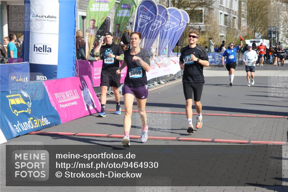 12.04.2026 - 45. Internationalen Wilhelmsburger Insellauf Strokosch-Dieckow http://msf.ph/oto/9464930 12.04.2026 10:57:12 Ziel 3059, 3187, 4448 meine-sportfotos.de