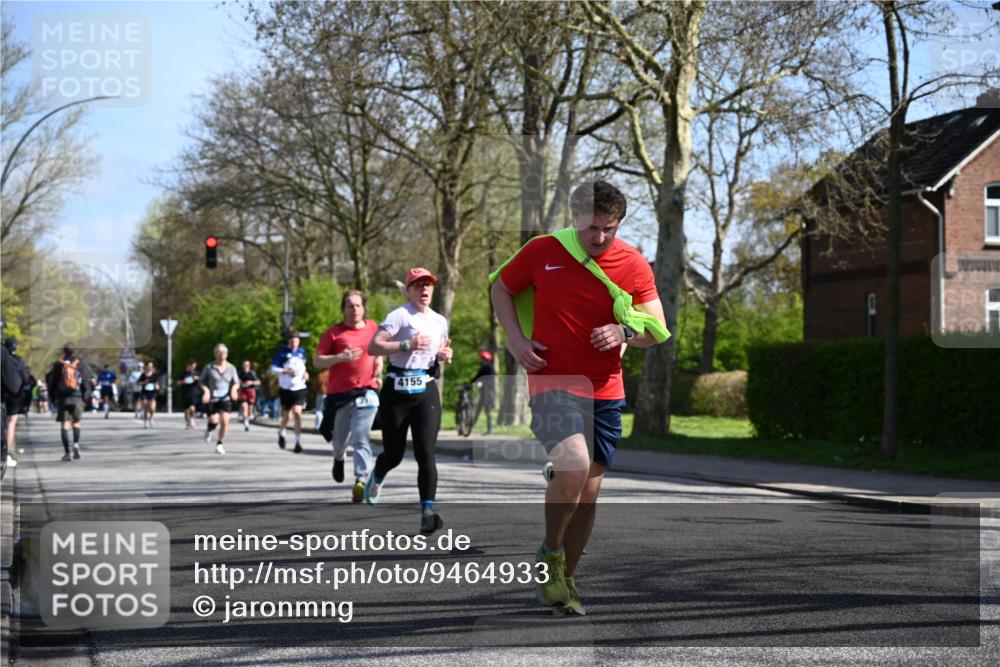 12.04.2026 - 45. Internationalen Wilhelmsburger Insellauf J. Mangold http://msf.ph/oto/9464933 12.04.2026 10:56:28 Ziel 2055, 5512, 2220, 4158, 2133, 2754, 4155, 2795, 3917, 5319, 5352, 2915, 3224, 4654, 3059, 3187, 4448, 2912, 2913, 4927, 2791, 2067, 4321, 2744, 5508, 4388, 2579, 2458, 5845, 5844 meine-sportfotos.de
