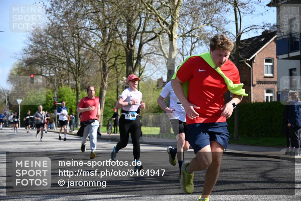 12.04.2026 - 45. Internationalen Wilhelmsburger Insellauf J. Mangold http://msf.ph/oto/9464947 12.04.2026 10:56:28 Ziel 2055, 5512, 2220, 4158, 2133, 2754, 4155, 2795, 3917, 5319, 5352, 2915, 3224, 4654, 3059, 3187, 4448, 2912, 2913, 4927, 2791, 2067, 4321, 2744, 5508, 4388, 2579, 2458, 5845, 5844 meine-sportfotos.de