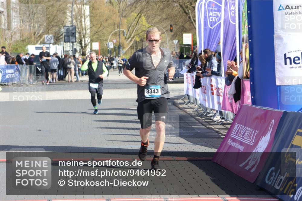12.04.2026 - 45. Internationalen Wilhelmsburger Insellauf Strokosch-Dieckow http://msf.ph/oto/9464952 12.04.2026 11:14:53 Ziel 3343, 2452, 3018 meine-sportfotos.de
