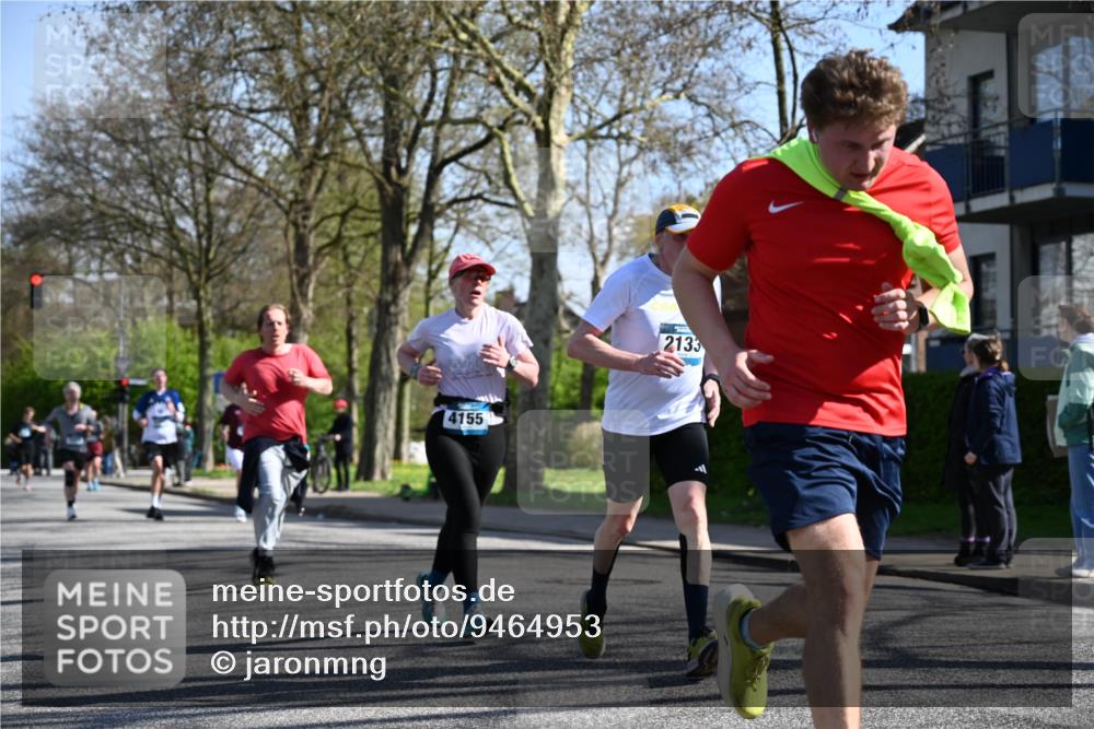 12.04.2026 - 45. Internationalen Wilhelmsburger Insellauf J. Mangold http://msf.ph/oto/9464953 12.04.2026 10:56:29 Ziel 2055, 5512, 2220, 4158, 2133, 2754, 4155, 2795, 3917, 5319, 5352, 2915, 3224, 4654, 3059, 3187, 4448, 2912, 2913, 4927, 2791, 2067, 4321, 2744, 5508, 4388, 2579, 2458, 5845, 5844 meine-sportfotos.de