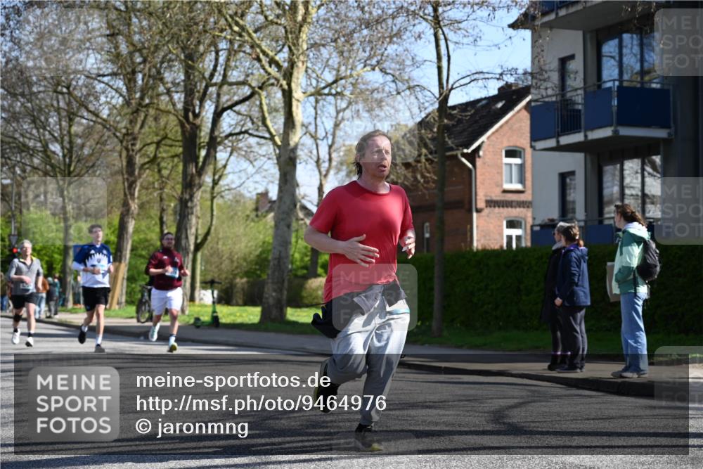 12.04.2026 - 45. Internationalen Wilhelmsburger Insellauf J. Mangold http://msf.ph/oto/9464976 12.04.2026 10:56:30 Ziel 2055, 5512, 2220, 4158, 2133, 2754, 4155, 2795, 3917, 5319, 5352, 2915, 3224, 4654, 3059, 3187, 4448, 2912, 2913, 4927, 2791, 2067, 4321, 2744, 5508, 4388, 2579, 2458, 5845, 5844 meine-sportfotos.de