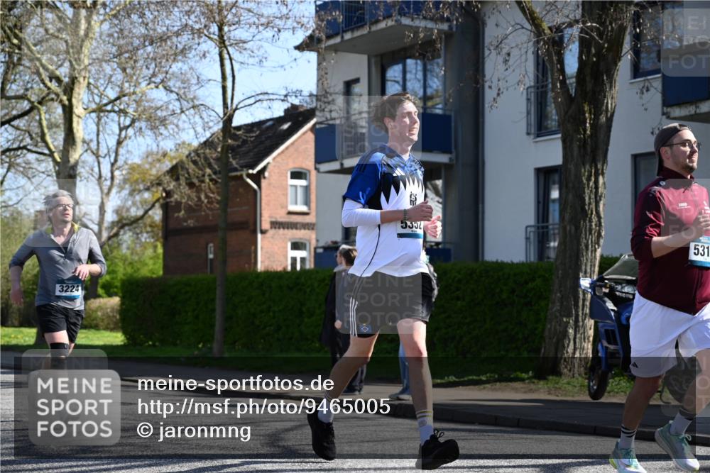 12.04.2026 - 45. Internationalen Wilhelmsburger Insellauf J. Mangold http://msf.ph/oto/9465005 12.04.2026 10:56:34 Ziel 4158, 2133, 2754, 4155, 2795, 3917, 5319, 5352, 2915, 3224, 4654, 3059, 3187, 4448, 2912, 2913, 4927, 2791, 2067, 4321, 2744, 5508, 4388, 2579, 2458, 5845, 5844 meine-sportfotos.de