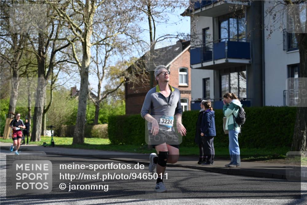 12.04.2026 - 45. Internationalen Wilhelmsburger Insellauf J. Mangold http://msf.ph/oto/9465011 12.04.2026 10:56:35 Ziel 4158, 2133, 2754, 4155, 2795, 3917, 5319, 5352, 2915, 3224, 4654, 3059, 3187, 4448, 2912, 2913, 4927, 2791, 2067, 4321, 2744, 5508, 4388, 4388, 2579, 2458, 5845, 5844 meine-sportfotos.de