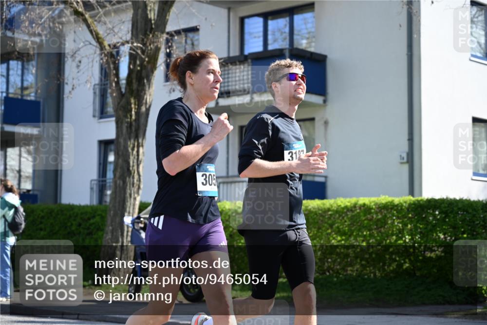 12.04.2026 - 45. Internationalen Wilhelmsburger Insellauf J. Mangold http://msf.ph/oto/9465054 12.04.2026 10:56:42 Ziel 2795, 3917, 5319, 5352, 2915, 3224, 4654, 3059, 3187, 4448, 2912, 2913, 4927, 2791, 2067, 4321, 2744, 5508, 4388, 2579, 2458, 5845, 5844, 5701 meine-sportfotos.de