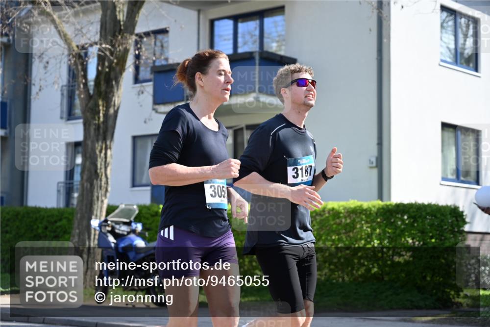 12.04.2026 - 45. Internationalen Wilhelmsburger Insellauf J. Mangold http://msf.ph/oto/9465055 12.04.2026 10:56:42 Ziel 2795, 3917, 5319, 5352, 2915, 3224, 4654, 3059, 3187, 4448, 2912, 2913, 4927, 2791, 2067, 4321, 2744, 5508, 4388, 2579, 2458, 5845, 5844, 5701 meine-sportfotos.de