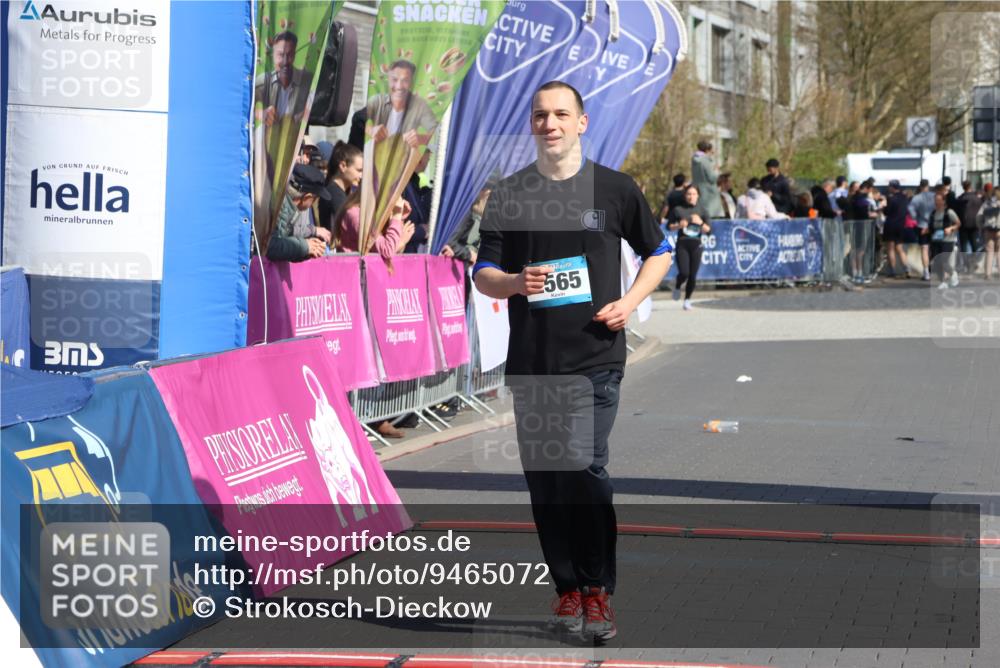 12.04.2026 - 45. Internationalen Wilhelmsburger Insellauf Strokosch-Dieckow http://msf.ph/oto/9465072 12.04.2026 11:15:06 Ziel 2565 meine-sportfotos.de