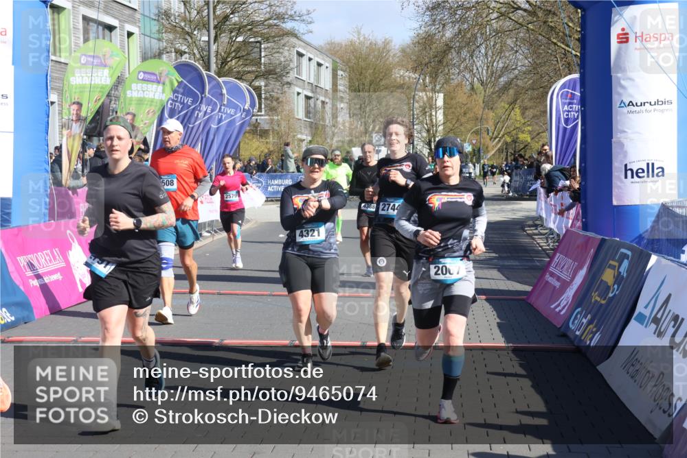 12.04.2026 - 45. Internationalen Wilhelmsburger Insellauf Strokosch-Dieckow http://msf.ph/oto/9465074 12.04.2026 10:57:25 Ziel 4927, 2791, 2067, 4321, 2744, 5508, 4388, 2579 meine-sportfotos.de