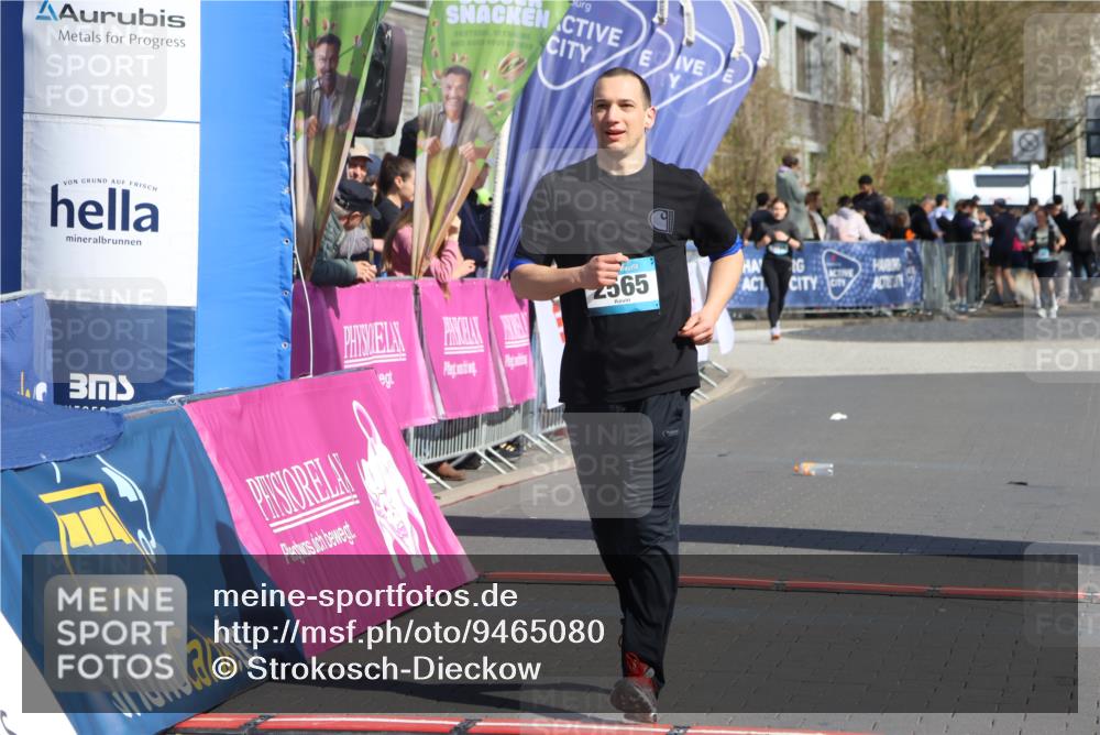 12.04.2026 - 45. Internationalen Wilhelmsburger Insellauf Strokosch-Dieckow http://msf.ph/oto/9465080 12.04.2026 11:15:07 Ziel 2565 meine-sportfotos.de
