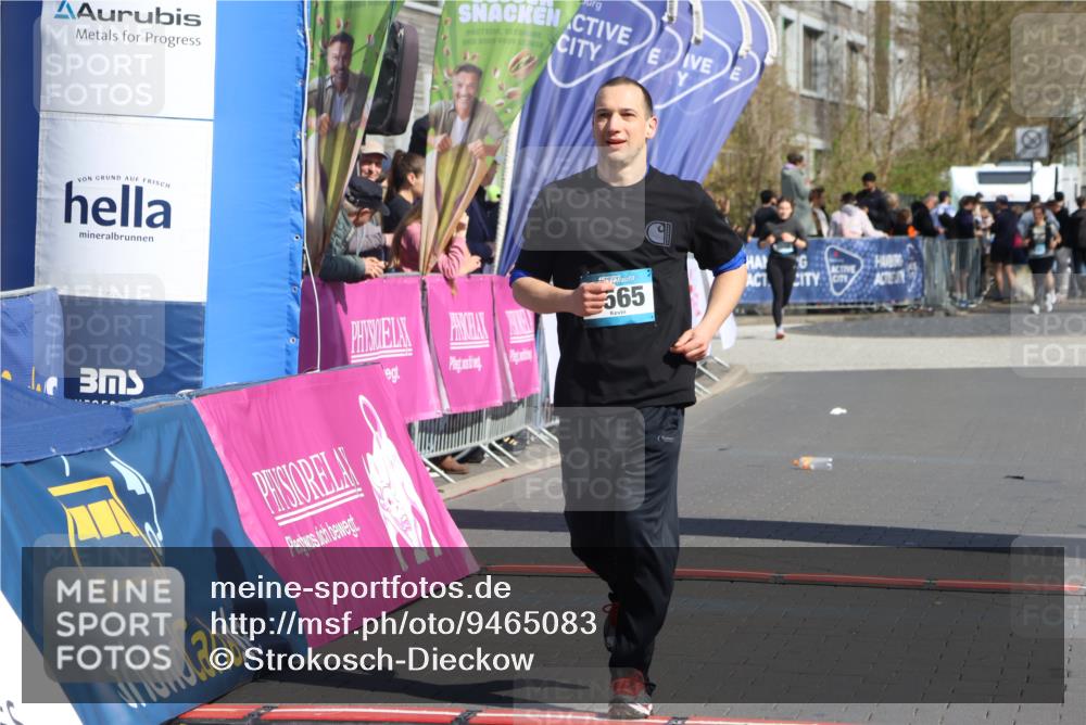 12.04.2026 - 45. Internationalen Wilhelmsburger Insellauf Strokosch-Dieckow http://msf.ph/oto/9465083 12.04.2026 11:15:07 Ziel 2565 meine-sportfotos.de
