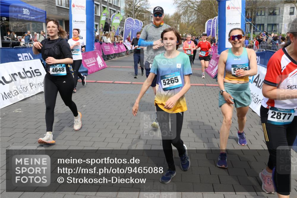 12.04.2026 - 45. Internationalen Wilhelmsburger Insellauf Strokosch-Dieckow http://msf.ph/oto/9465088 12.04.2026 13:13:36 Ziel 5265, 5266, 4648, 2026, 5457, 4320, 4249, 3033, 2470, 4364, 3942, 5221, 3540, 3933, 3935 meine-sportfotos.de