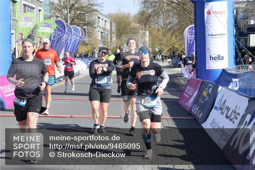 12.04.2026 - 45. Internationalen Wilhelmsburger Insellauf Strokosch-Dieckow http://msf.ph/oto/9465095 12.04.2026 10:57:25 Ziel 4927, 2791, 2067, 4321, 2744, 5508, 4388, 2579 meine-sportfotos.de