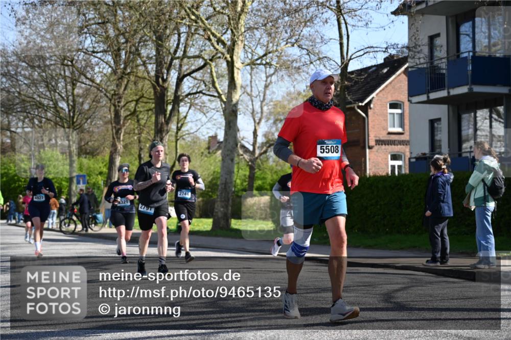 12.04.2026 - 45. Internationalen Wilhelmsburger Insellauf J. Mangold http://msf.ph/oto/9465135 12.04.2026 10:56:53 Ziel 3059, 3187, 4448, 2912, 2913, 4927, 2791, 2067, 4321, 2744, 5508, 4388, 2579, 2458, 5845, 5844, 5701, 4368 meine-sportfotos.de