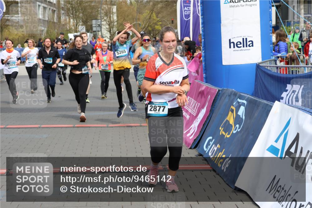 12.04.2026 - 45. Internationalen Wilhelmsburger Insellauf Strokosch-Dieckow http://msf.ph/oto/9465142 12.04.2026 13:13:32 Ziel 4643, 2877, 5265, 5266, 4648, 2026, 5457, 4320, 4249, 3033, 2470, 4364 meine-sportfotos.de
