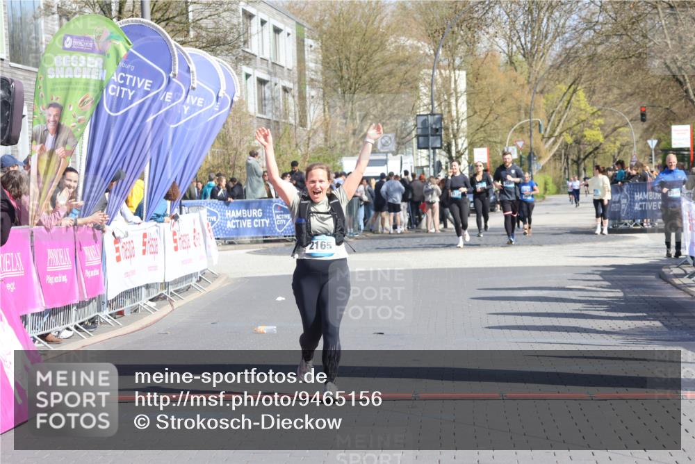 12.04.2026 - 45. Internationalen Wilhelmsburger Insellauf Strokosch-Dieckow http://msf.ph/oto/9465156 12.04.2026 11:15:24 Ziel 2165 meine-sportfotos.de